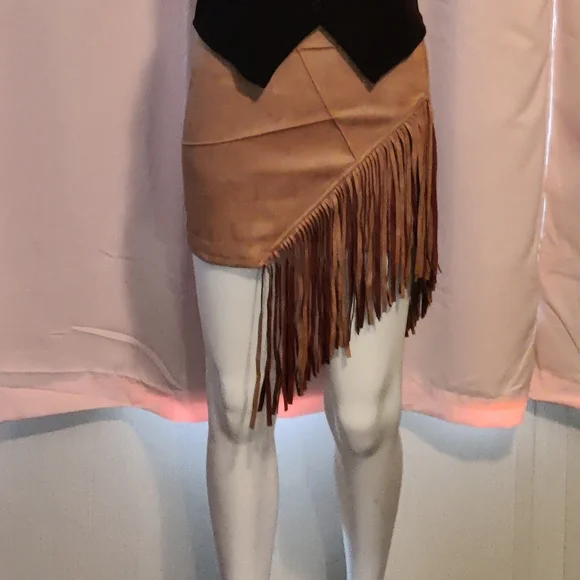 ***NWT-UPC Petite Fringe Trim Skirt - Picture 2 of 4